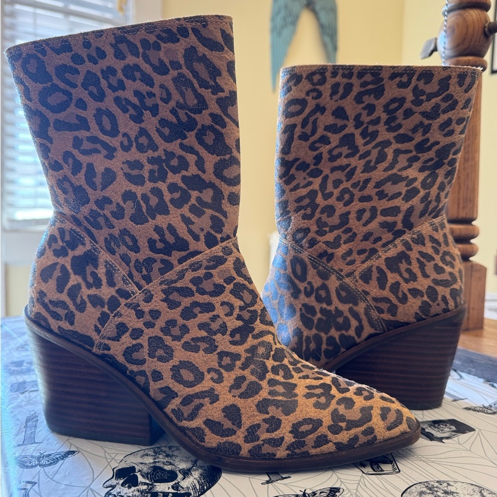 Lucky Brand Sarey Leopard Print Heeled Boots - Picture 5 of 10